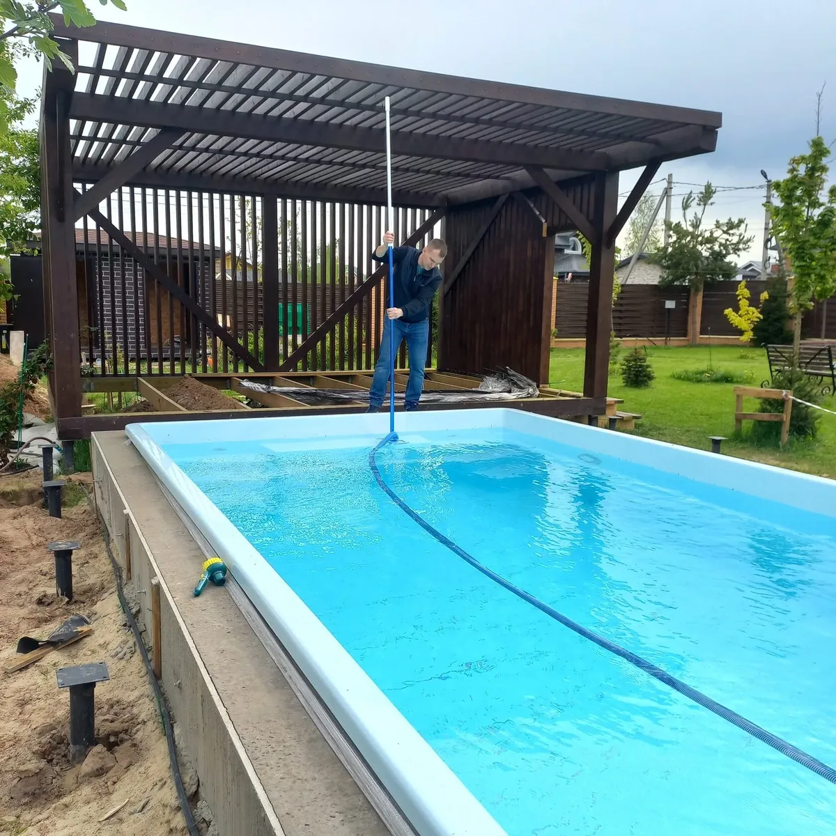 Копинговый бордюрный камень для бассейна Laguna в Сосновом Боре